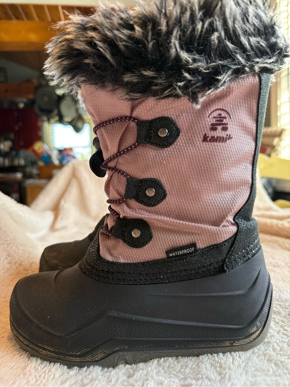 Kamik The Powdery 3 Winter Boots – Girls Size 2 – Insulated Snow Boots